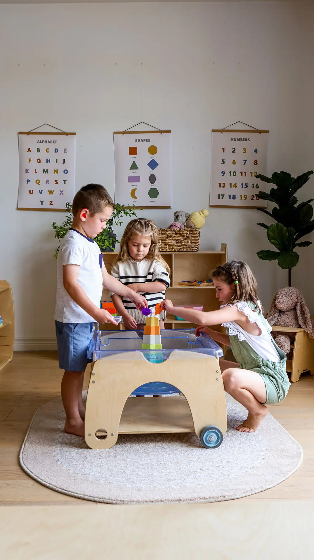 Square Sand & Water Table for Toddlers - with Lid Woodlyn by Fern Kids