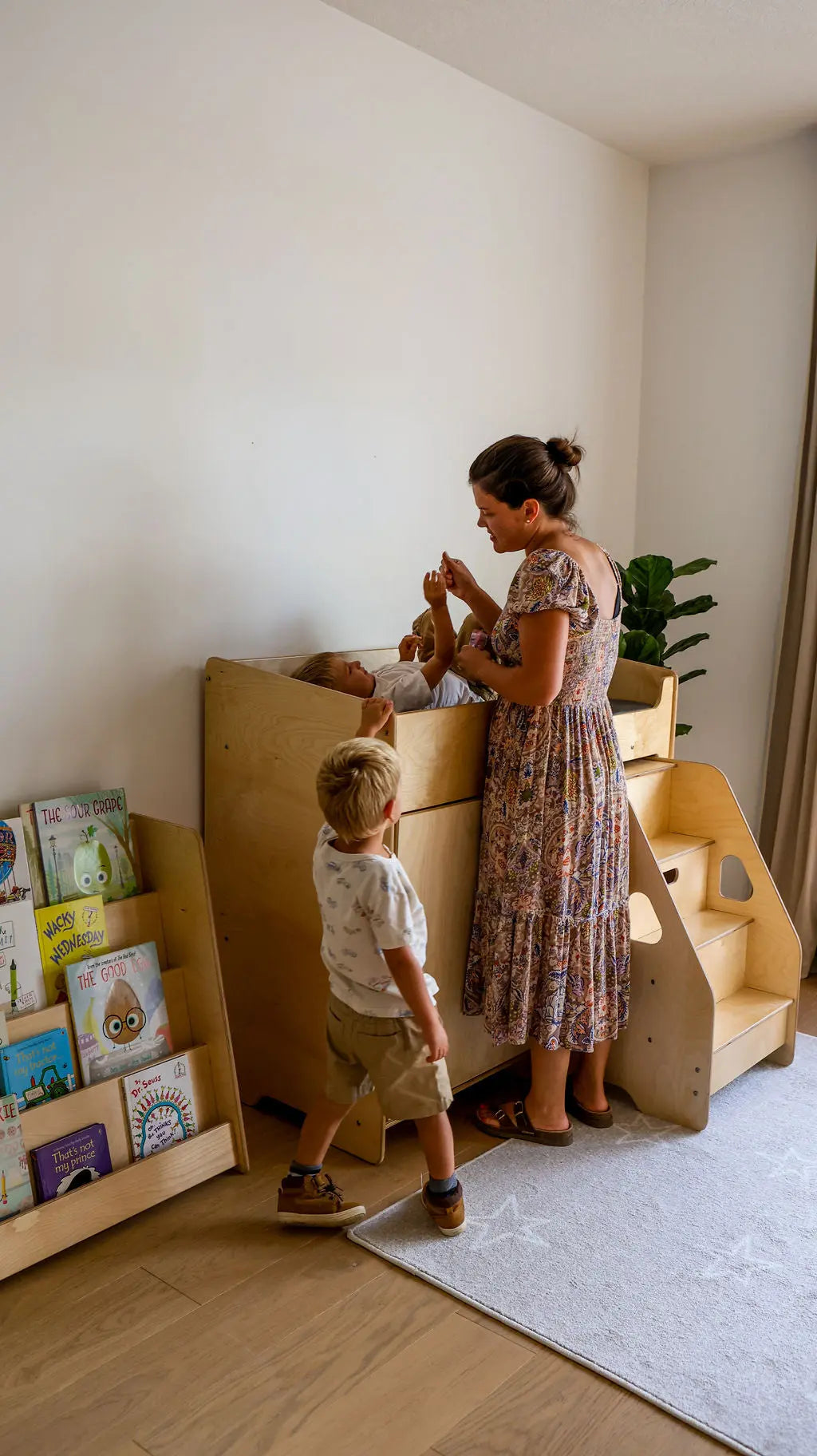 Changing Station with Stairs Fern Kids